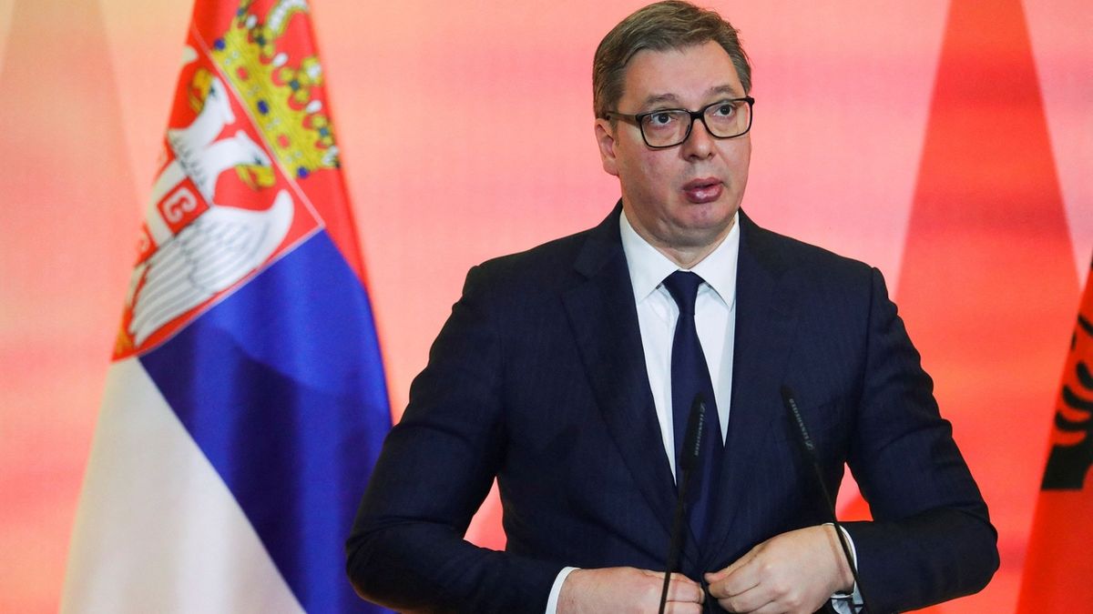 Srbsko sníží počet letů do Ruska, slíbil prezident